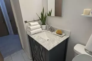 9404 W Hope Ave, Wauwatosa, WI 53222 - Photo 12