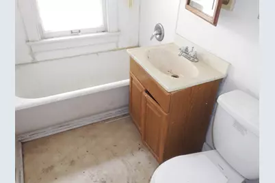 2424 N 44th St, Milwaukee, WI 53210 - Photo 12