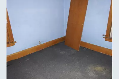 2424 N 44th St, Milwaukee, WI 53210 - Photo 8