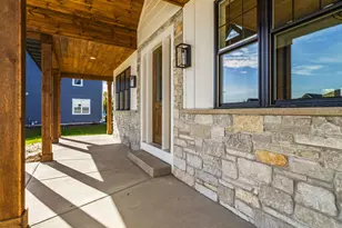 W151N11847 Mistletoe Rd, Germantown, WI 53022 - Photo 4