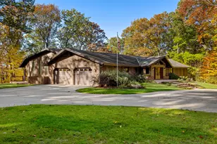 W5975 Pheasant Ln, Plymouth, WI 53073 - Photo 12