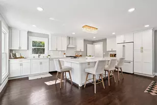 845 E Ellsworth Ln, Bayside, WI 53217 - Photo 10