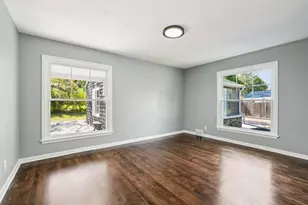 845 E Ellsworth Ln, Bayside, WI 53217 - Photo 16