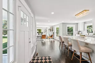 845 E Ellsworth Ln, Bayside, WI 53217 - Photo 4