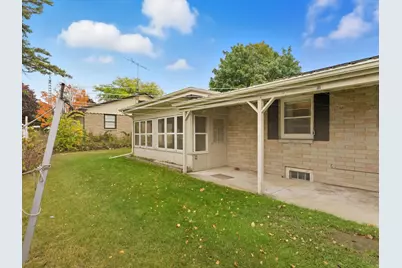 2206  Division St, Manitowoc, WI 54220 - Photo 26