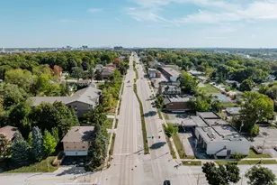 12207 W Bluemound Rd, Wauwatosa, WI 53226 - Photo 34