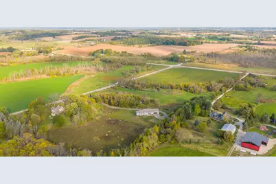 8414  Orchard Valley Rd, Farmington, WI 53090 - Photo 34