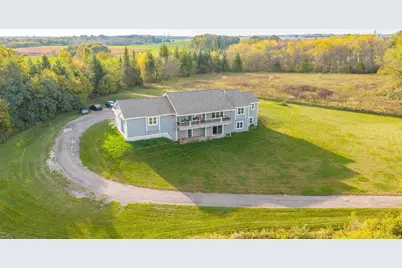 8414  Orchard Valley Rd, Farmington, WI 53090 - Photo 32