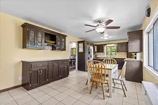 1817 N Main St, West Bend, WI 53090 - Photo 6