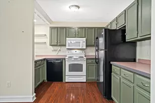 387 N Dries St, Saukville, WI 53080 - Photo 8