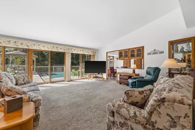 N61W16085  Hawthorne Dr, Menomonee Falls, WI 53051 - Photo 2
