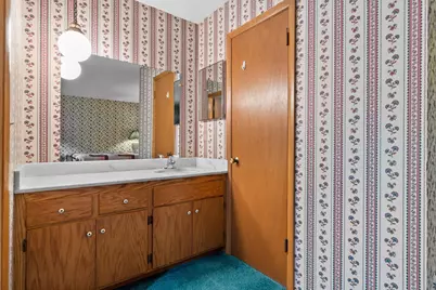 N61W16085  Hawthorne Dr, Menomonee Falls, WI 53051 - Photo 32