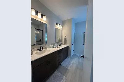 N55W25282  Crescent Hill Dr, Sussex, WI 53089 - Photo 12