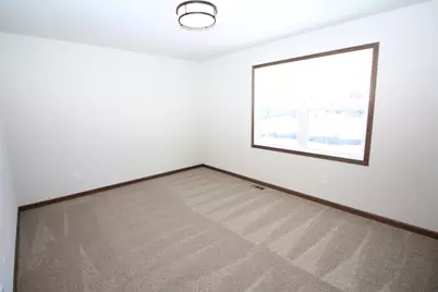 420  Parker Dr, Genoa City, WI 53128 - Photo 12