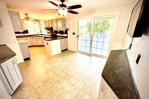 2471 E Mark Dr, Sheboygan, WI 53083 - Photo 6