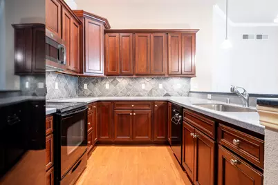 19075  Thomson Dr #304, Brookfield, WI 53045 - Photo 10