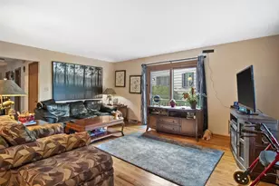 6420 W Dodge Pl, Milwaukee, WI 53220 - Photo 4