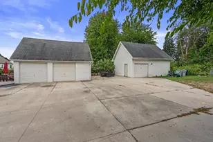 4353 S 5th St, Milwaukee, WI 53207 - Photo 48