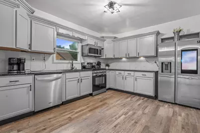 4353 S 5th St, Milwaukee, WI 53207 - Photo 16