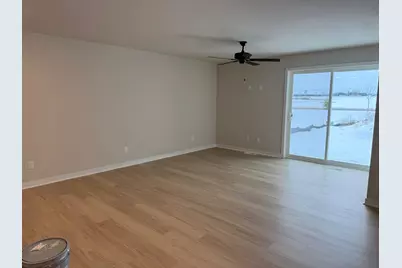 W219N16267  Primrose Ct, Jackson, WI 53037 - Photo 4