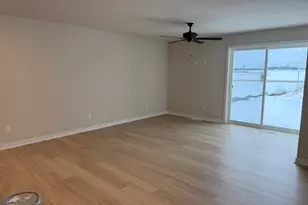 W219N16267 Primrose Ct, Jackson, WI 53037 - Photo 4