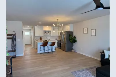 W219N16270  Primrose Ct, Jackson, WI 53037 - Photo 4