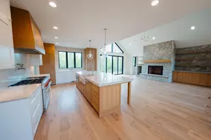 6595 Bridlewood Ct, Lyons, WI 53147 - Photo 10