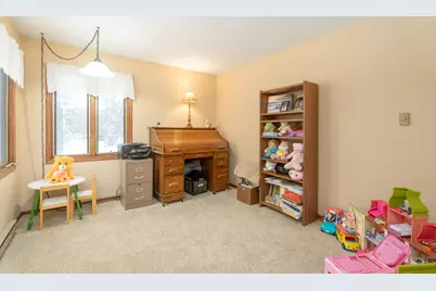 W304N2426  Maple Ave, Delafield, WI 53072 - Photo 16