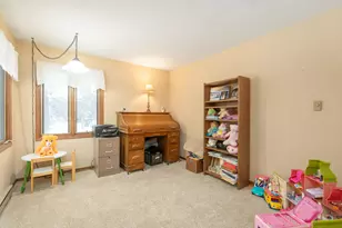 W304N2426 Maple Ave, Delafield, WI 53072 - Photo 16