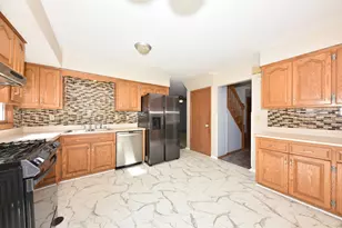 635 E Price Ave, Milwaukee, WI 53207 - Photo 10