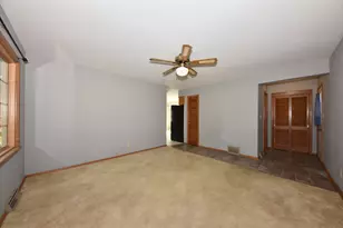 635 E Price Ave, Milwaukee, WI 53207 - Photo 14