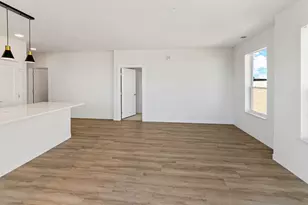 5945 6th Ave, Kenosha, WI 53140 - Photo 8