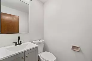 8148 S 88th St, Franklin, WI 53132 - Photo 12