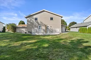 8148 S 88th St, Franklin, WI 53132 - Photo 30