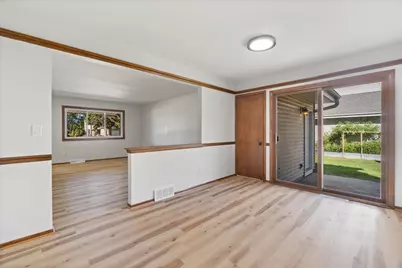 8148 S 88th St, Franklin, WI 53132 - Photo 8