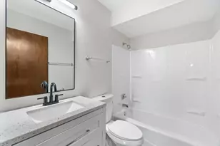 8150 S 88th St, Franklin, WI 53132 - Photo 12