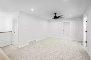 1628 Red Clover St, Holmen, WI 54636 - Photo 20