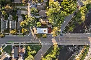 6800 Auburn Ave, Wauwatosa, WI 53213 - Photo 44