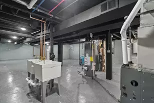 6800 Auburn Ave, Wauwatosa, WI 53213 - Photo 40