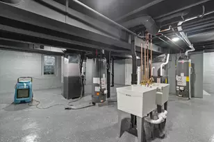 6800 Auburn Ave, Wauwatosa, WI 53213 - Photo 36