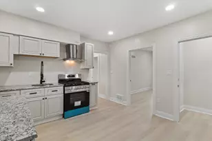 6800 Auburn Ave, Wauwatosa, WI 53213 - Photo 26
