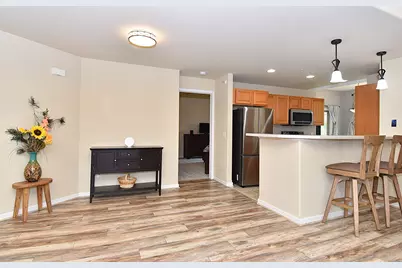 8619 S Deerwood Ln, Franklin, WI 53132 - Photo 16