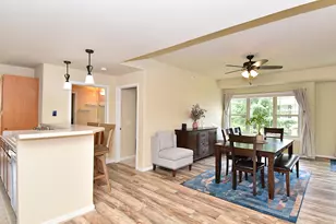 8619 S Deerwood Ln, Franklin, WI 53132 - Photo 10