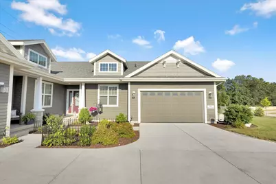 N62W21656  Augusta Pkwy, Menomonee Falls, WI 53051 - Photo 2