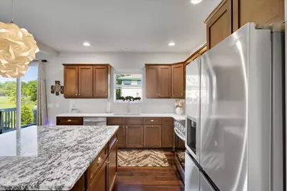 N62W21656  Augusta Pkwy, Menomonee Falls, WI 53051 - Photo 8