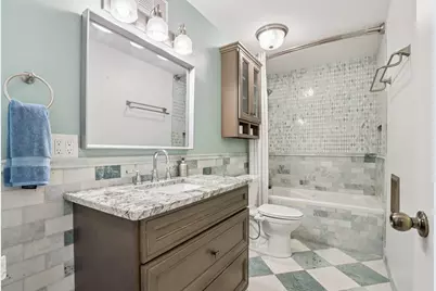 1919 N Summit Ave #1D, Milwaukee, WI 53202 - Photo 8