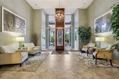 1919 N Summit Ave #1D, Milwaukee, WI 53202 - Photo 34