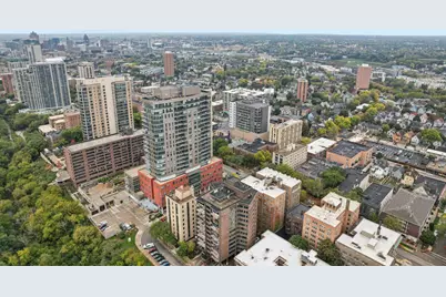 1919 N Summit Ave #1D, Milwaukee, WI 53202 - Photo 26