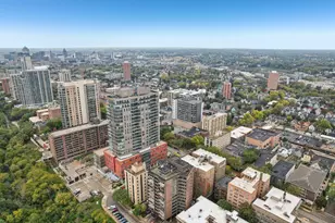 1919 N Summit Ave, Milwaukee, WI 53202 - Photo 26