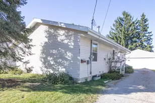 612 Elm St, Watertown, WI 53098 - Photo 6